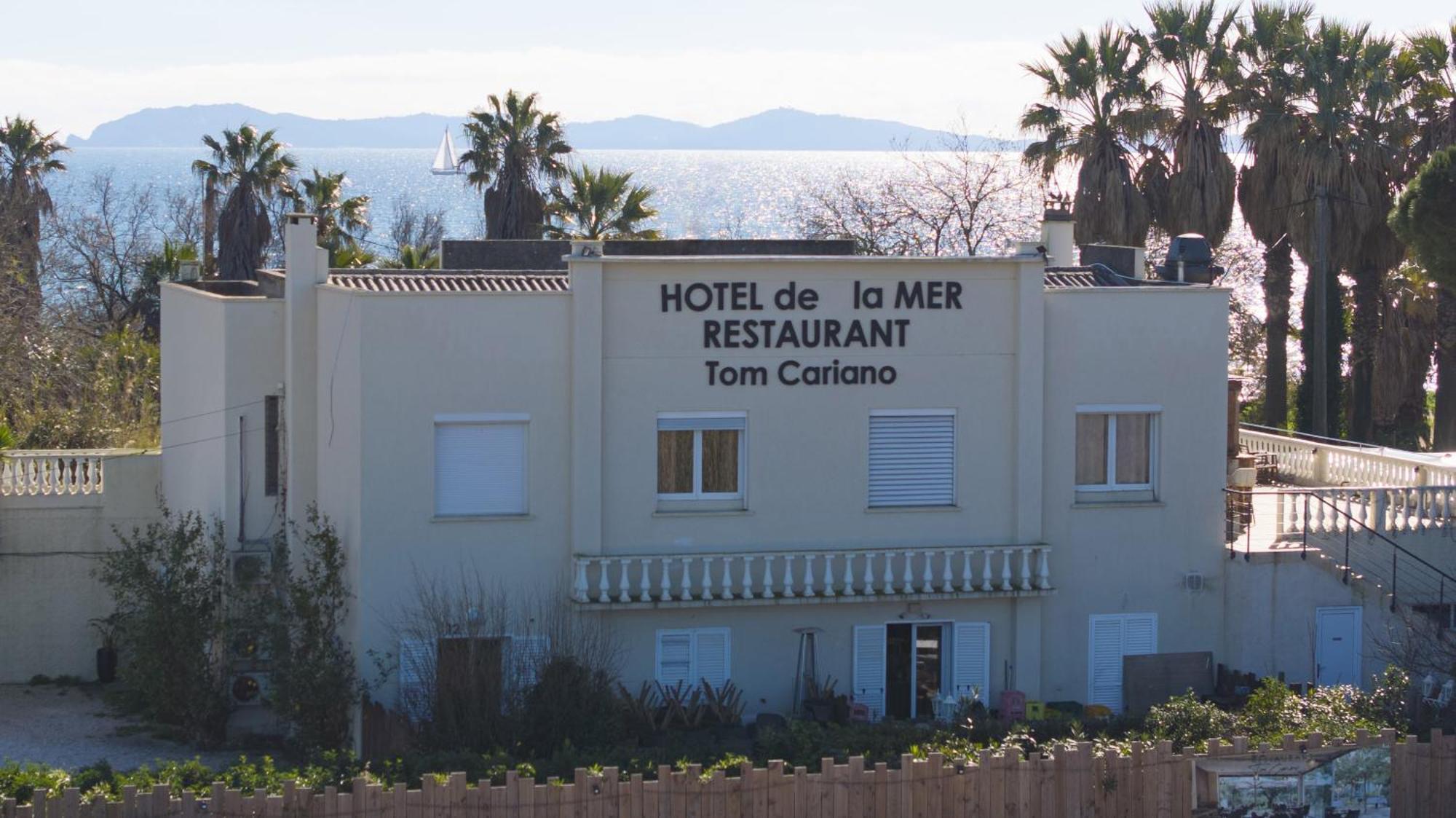 Hotel De La Mer อิแยร์ ภายนอก รูปภาพ