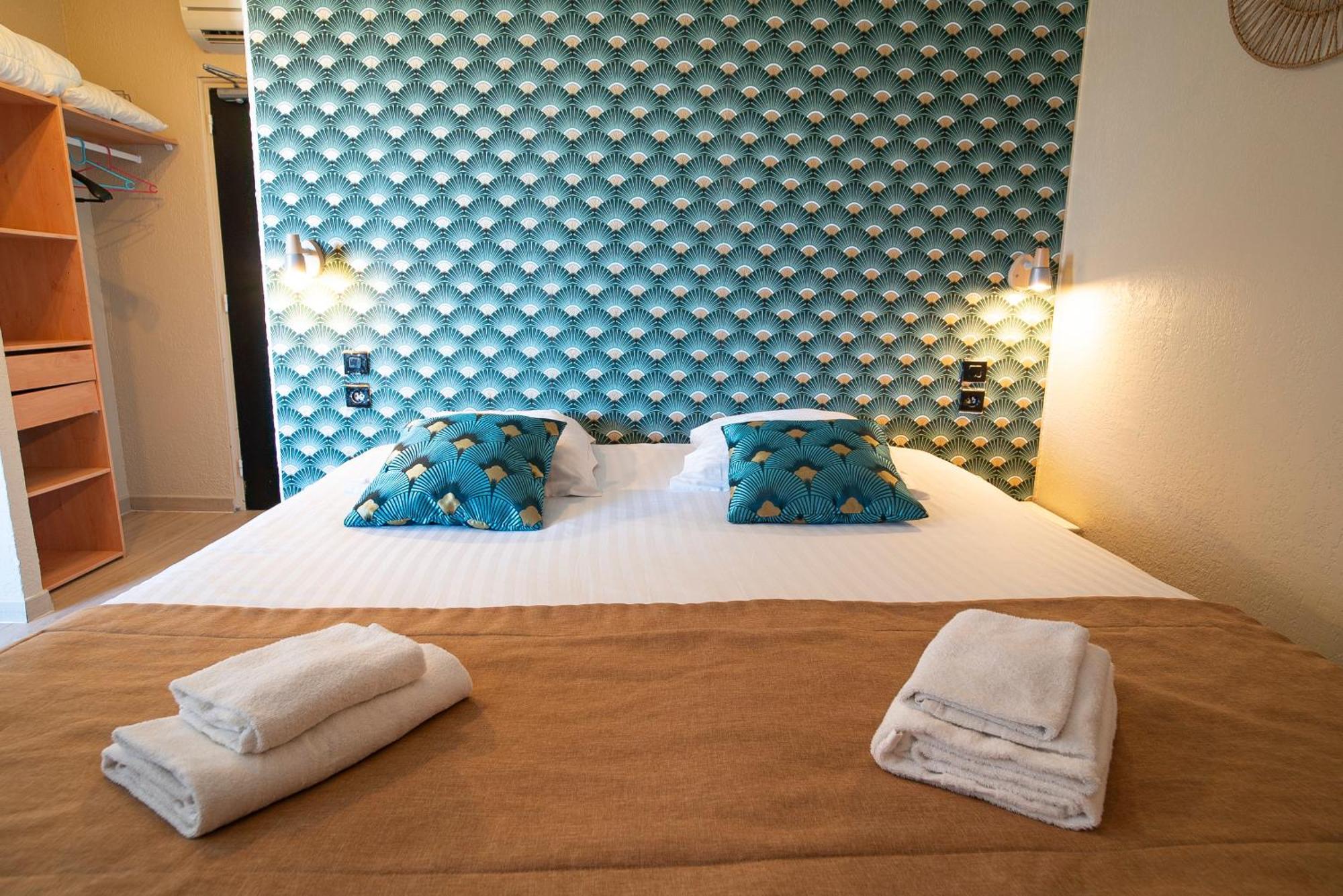 Hotel De La Mer อิแยร์ ภายนอก รูปภาพ
